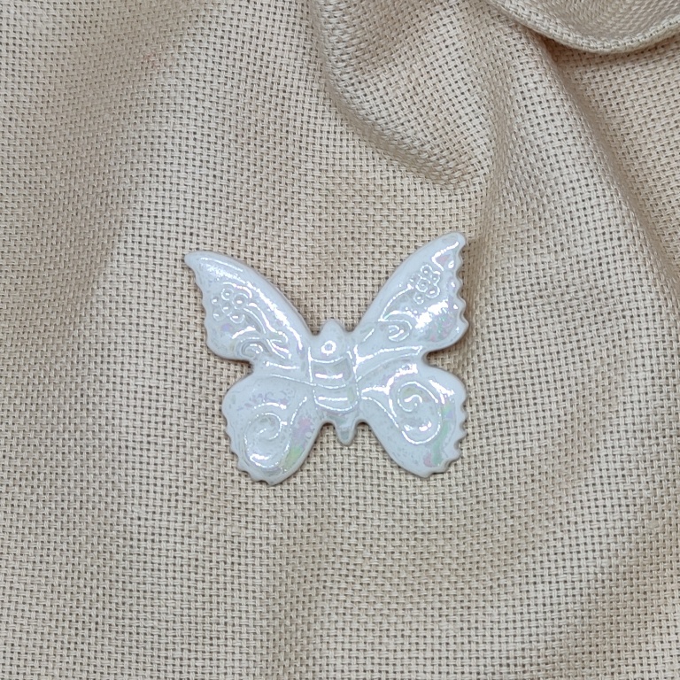 Fotka motýl_2 porcelánová brož