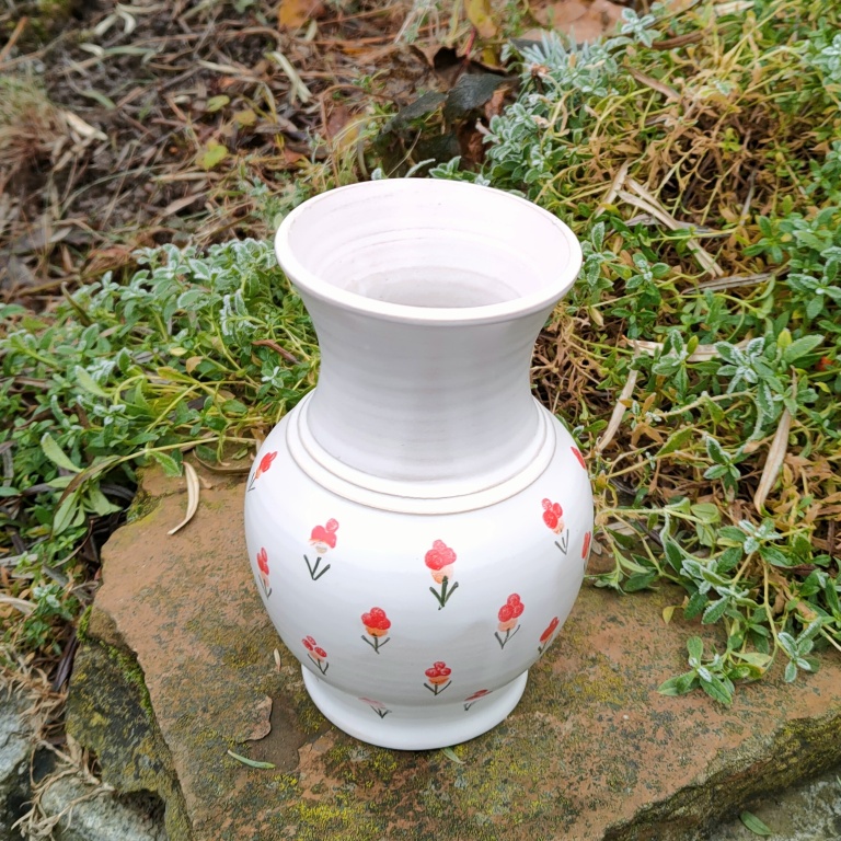 Fotka Vázička  klasická červené macešky