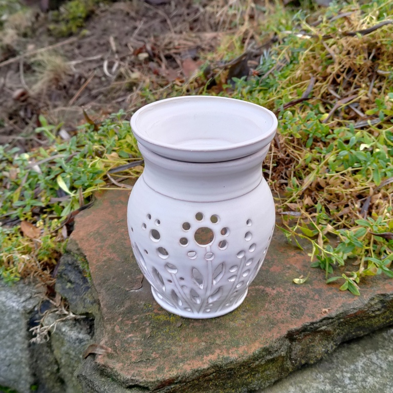 Fotka Aromalampa kulatá smetanová kytice