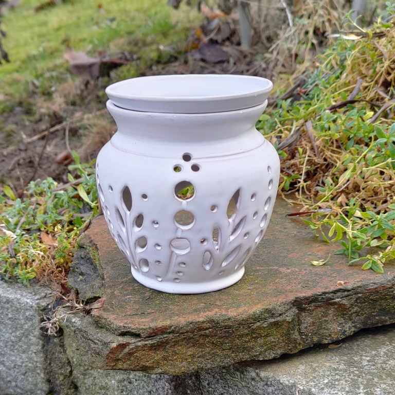 Fotka Aromalampa smetanová lístečky