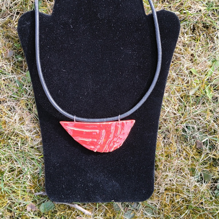 Fotka keramický náhrdelník červený